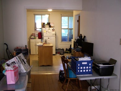 143 9th St, Troy, NY 12180 - photo 4