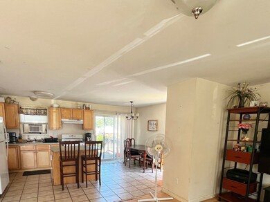 6 1/2 10th St, Nashua, NH 03060 - photo 3