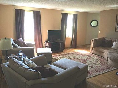 696 Wurlitzer Dr, North Tonawanda, NY 14120 - photo 4