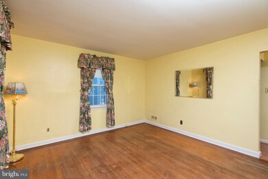 303 Nancy Ave, Linthicum Heights, MD 21090 - photo 4