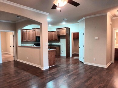 1301 Dicey Rd unit 422, Weatherford, TX 76085 - photo 2