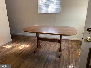 2112 Columbia Place, Hyattsville, MD 20785 - photo 7