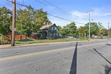 533 Weeden St, Pawtucket, RI 02860 - photo 3