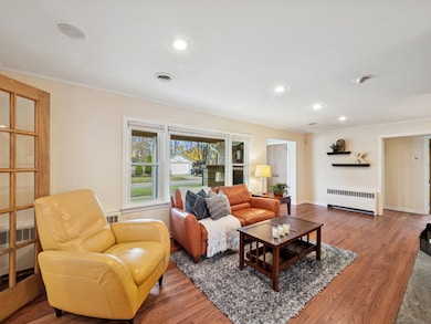 295 Ardmore Rd, Des Plaines, IL 60016 - photo 5