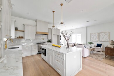 825 E 25th St, Houston, TX 77009 - photo 7