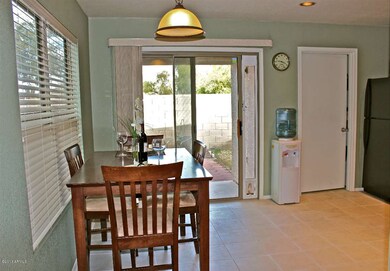 Eat-in Kitchen