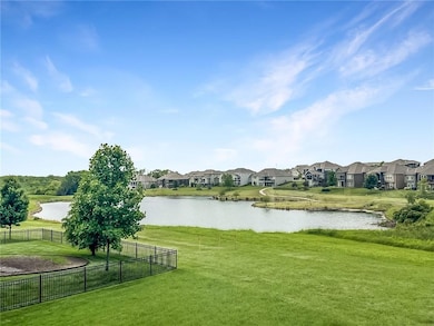 9812 Saddletop St, Lenexa, KS 66227 - photo 2