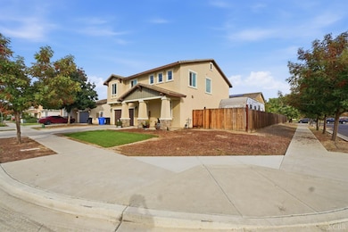 1056 Pebble Dr, Lemoore, CA 93245 - photo 2