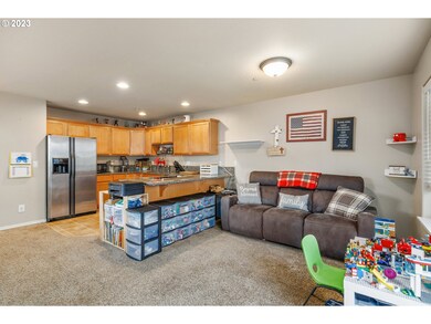 736 NW 3rd Ave, Canby, OR 97013 - photo 5