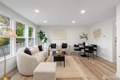 10050 12th Ave SW, Seattle, WA 98146 - photo 6