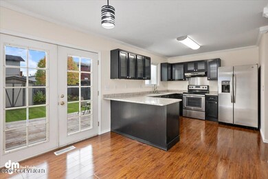14-Dining-Kitchen_SLS_-5232