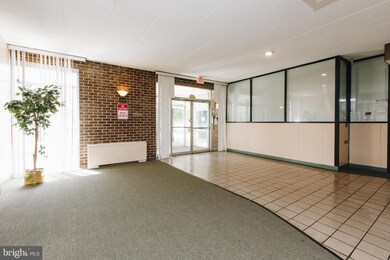 6011 Emerson St unit 313, Bladensburg, MD 20710 - photo 4