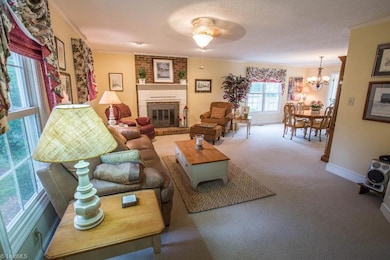 5707 Roundtable Rd, Greensboro, NC 27407 - photo 6