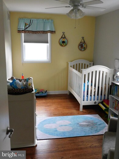 323 N Scott Ave, Glenolden, PA 19036 - photo 7