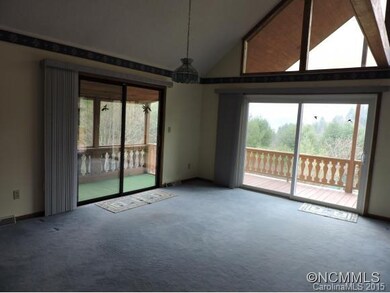 184 Lilac Ln, Burnsville, NC 28714 - photo 6