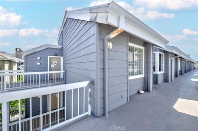 20301 Bluffside Cir unit D401, Huntington Beach, CA 92646 - photo 2