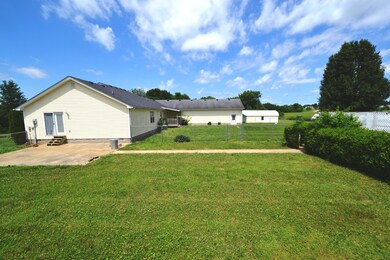 545 Kennedy Bridge Rd, Harrodsburg, KY 40330 - photo 6