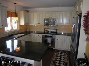 35 Frankford Ave, Tamaqua, PA 18252 - photo 4