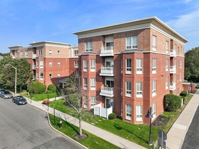 Hammonswood at Chestnut Hill unit E-0219, Chestnut Hill, MA 02467 - photo 3