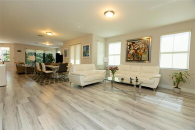 10584 NW 70th Ln, Doral, FL 33178 - photo 3