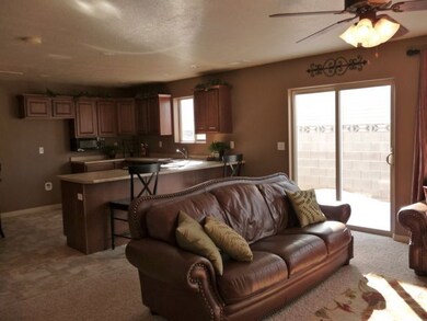 Family/Kitchen