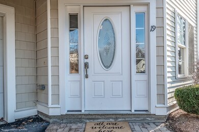 19 Carrington Ln, Uxbridge, MA 01569 - photo 3