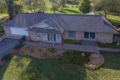 2459_N_Drake_Road-05
