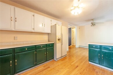 165 Rocco Ave, Pawtucket, RI 02860 - photo 5