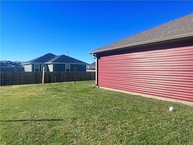 820 S Parrot Ln, Siloam Springs, AR 72761 - photo 3