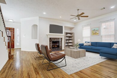 3014 Heritage Creek Oaks, Houston, TX 77008 - photo 4