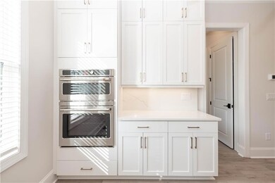 A culinary dream, ideal for entertaining with micr