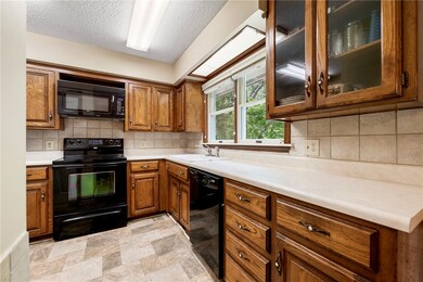 4 Dulverton Dr, Bella Vista, AR 72715 - photo 5