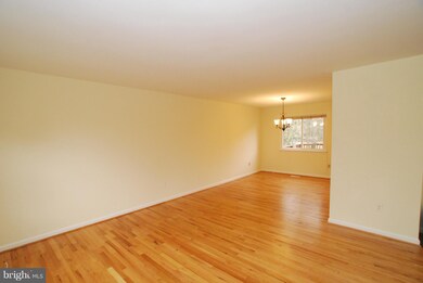 14916 Pomquay Ct, Gaithersburg, MD 20878 - photo 5