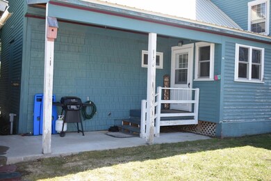 20 Pleasant St, Lancaster, NH 03584 - photo 3