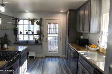 607 E Monroe St, Santa Maria, CA 93454 - photo 7