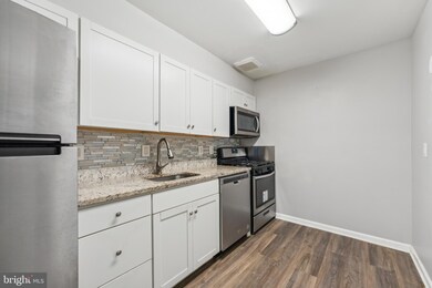 10724 West Dr unit 204, Fairfax, VA 22030 - photo 6