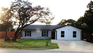 2408 Woodhaven Dr, Granbury, TX 76048 - photo 3