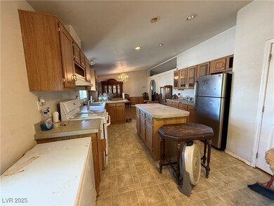 4120 Courage Ct, Las Vegas, NV 89115 - photo 5