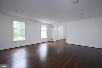 1 Windsor View Ct, Potomac, MD 20854 - photo 7