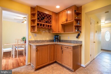 6133 Martins Landing Ct, Burke, VA 22015 - photo 4