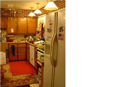 Kitchen - All appliances stay!