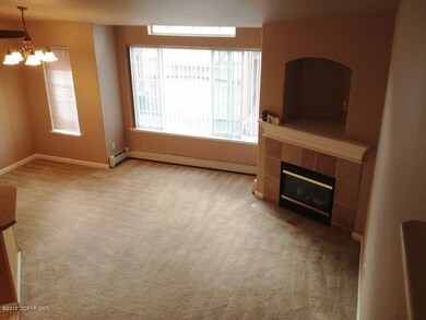 Valuted Living/Dining
