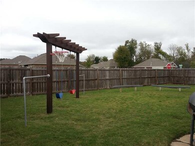 Yard/Garden. Kid play area