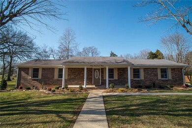 303 Sun Cir, Shelbyville, TN 37160 - photo 2