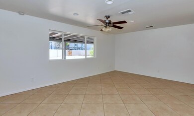 1534ECrescentCir (4)
