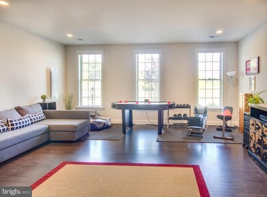 43151 Clarendon Square, Ashburn, VA 20148 - photo 5