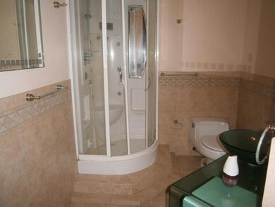 2nd guest bath