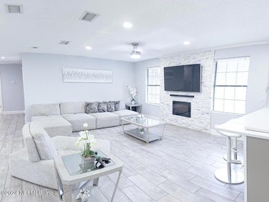 465 Tahitian Terrace, Jacksonville, FL 32216 - photo 3