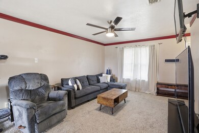 1813 Arkansas St, Gainesville, TX 76240 - photo 6