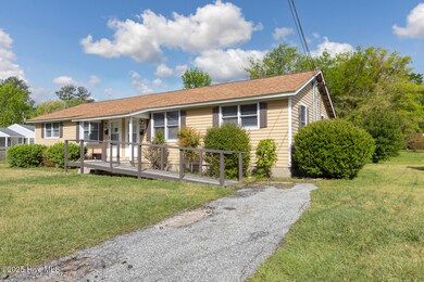 1003 Davis St, Jacksonville, NC 28540 - photo 2